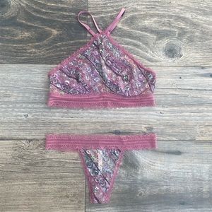 NWT Victoria's Secret Bralett L and Thong L